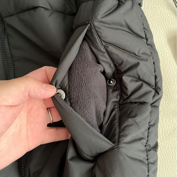 NWT - Billabong Women’s Transport Puffer Jacket - Size L - Picture 8 of 13